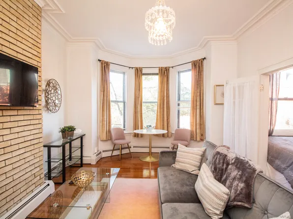 (undisclosed Address), Brookline, MA 02445