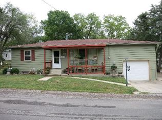 305 N 19th St, Bethany, MO 64424