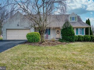 29 Cardinal Dr, Stevens, PA 17578