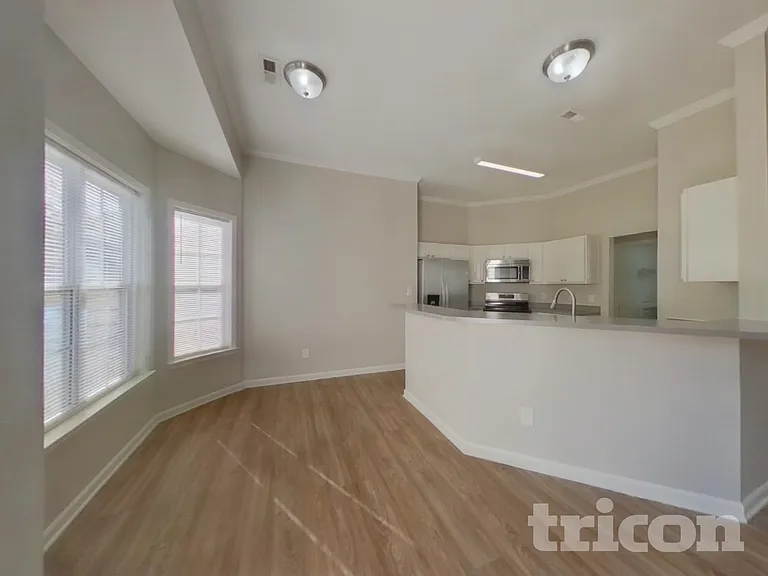 3424 Ann Franklin Ct — Photo 3