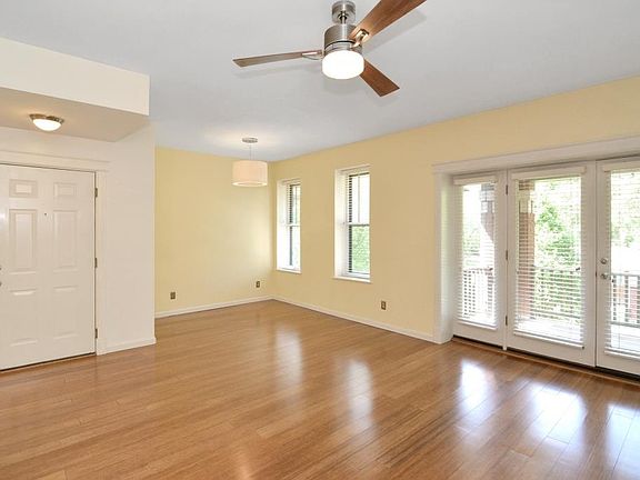4th image of 5833 Nina Pl APT 2W