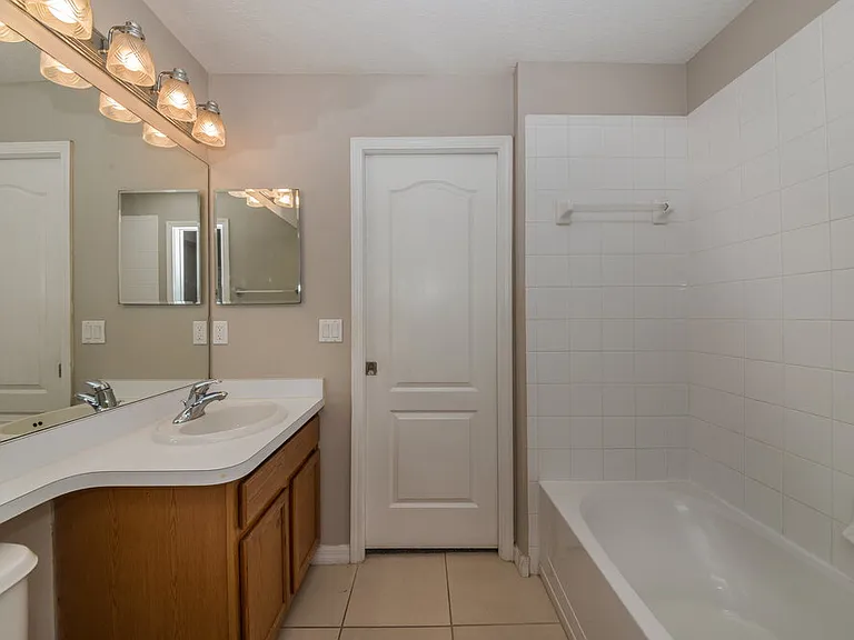 1609 Carson White Ln — Photo 15