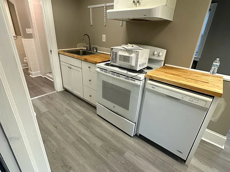 107 W Central Ave — Photo 8