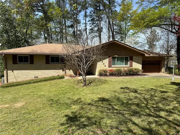 2544 Lake Capri Dr, Conyers, GA 30012