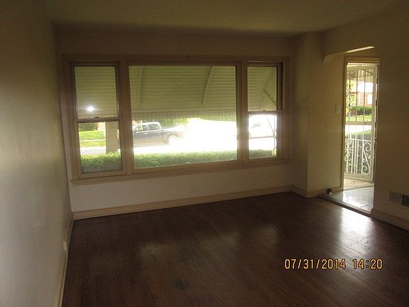 4th image of 14212 Parnell Ave