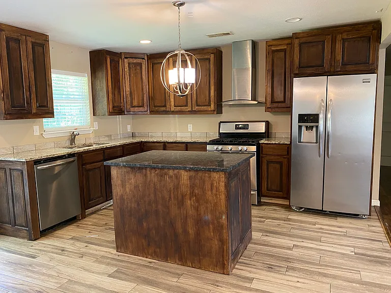 3604 Gene Ln — Photo 4