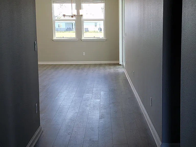 89 Signet Cir — Photo 5