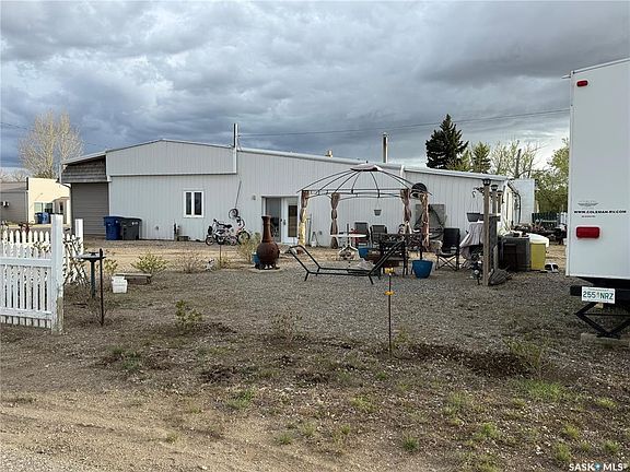 3rd image of 103 Souris STREET
