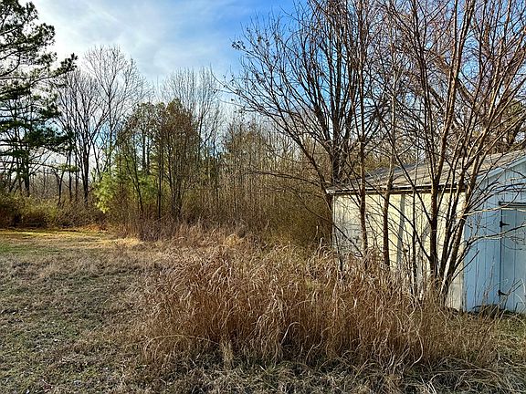 5th image of 748 Old McKenzie Hwy
