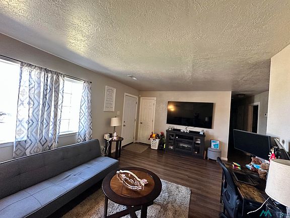 3rd image of 419 N 1st St