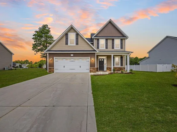 373 Angel Oak Dr, Bunnlevel, NC 28323