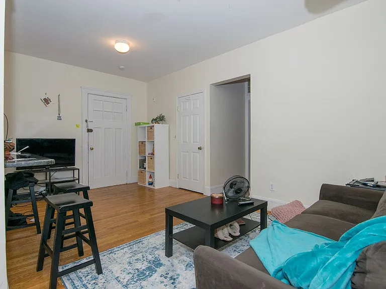 70 Egmont St #1 — Photo 3