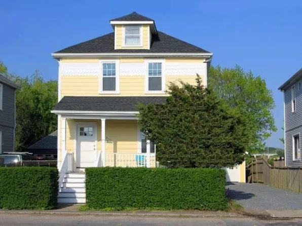 191 3rd St, Newport, RI 02840
