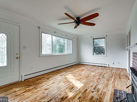 4th image of 3122 Chepstow Ln