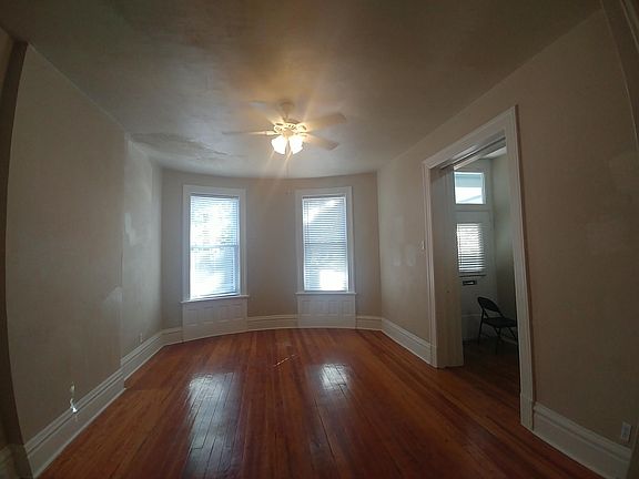 3rd image of 2705 Virginia Ave Unit 1