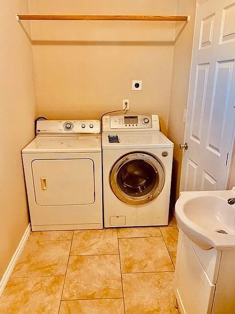 1 bed, 1632 sqft, $800 — Photo 3