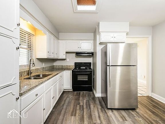 3rd image of 4804 Corkwood Ln