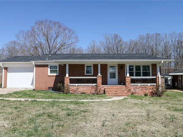 300 Abbotts Ave, Lexington, NC 27292