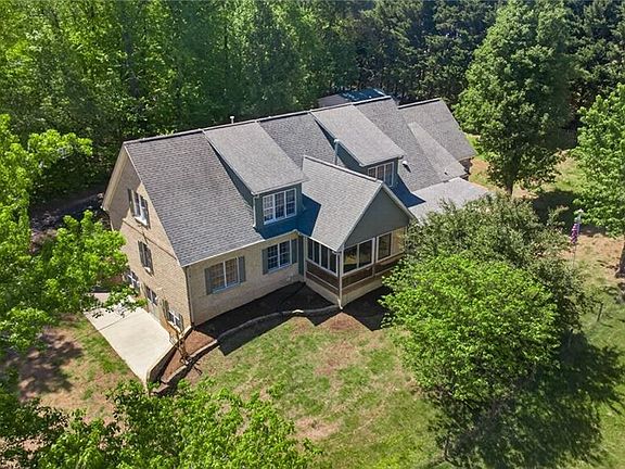 2nd image of 1747 Scalesville Rd