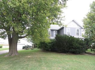 23592-1750 East St, Walnut, IL 61376