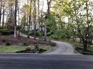 4665 Rutledge Dr, Snellville, GA 30039