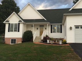 37 Pinto Ct, Charles Town, WV 25414