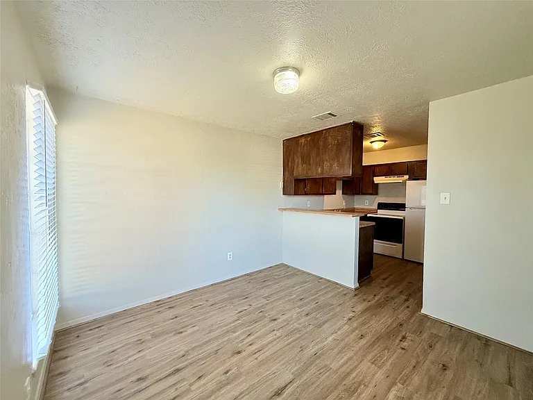 705 Ruth Ct #A — Photo 2
