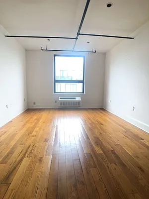 Rented by Kew Forest Realty Inc | media 36