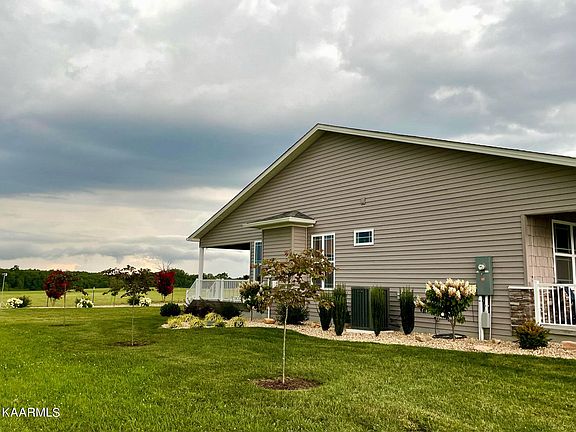 4th image of 439 Holly Tree Dr