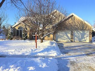 1019 E Rustic Rd, Appleton, WI 54911