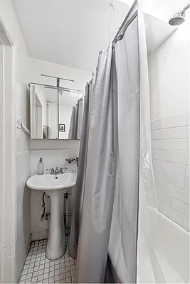 Rented by Douglas Elliman | media 14