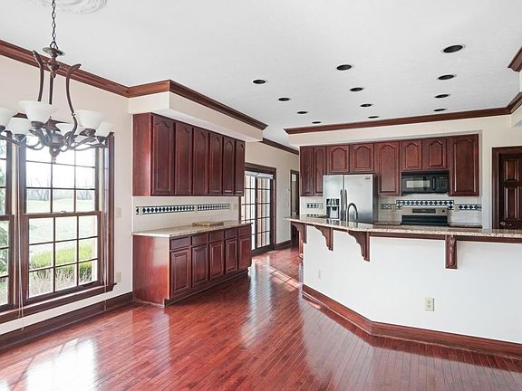 5th image of 1334 Spanish Trail Ct