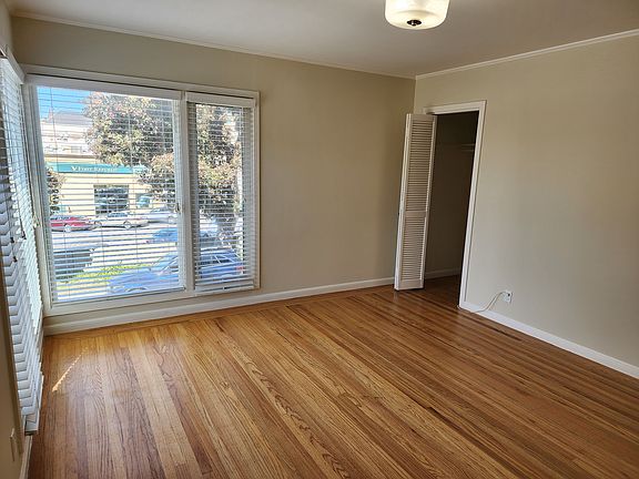 4th image of 91 Mayfair Dr #91