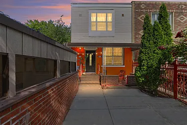 343 Hinsdale Street