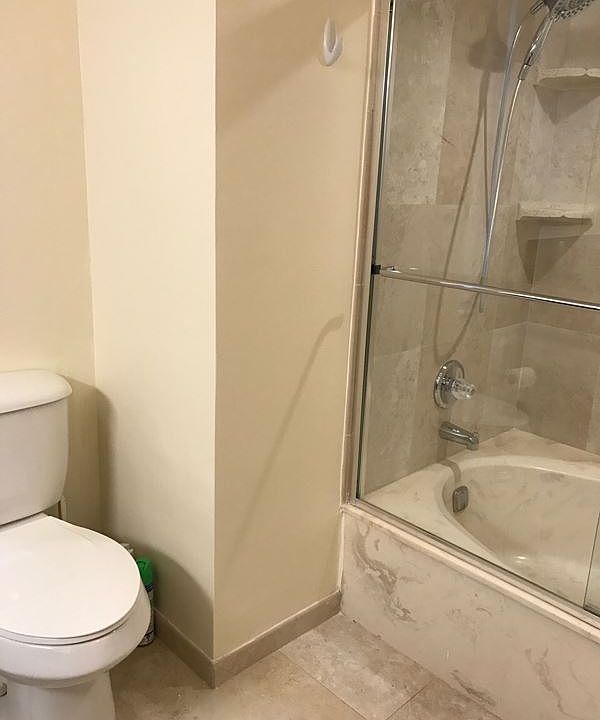1st image of 18181 NE 31st Ct APT 407