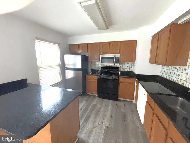 6761 Jenny Leigh Ct — Photo 11