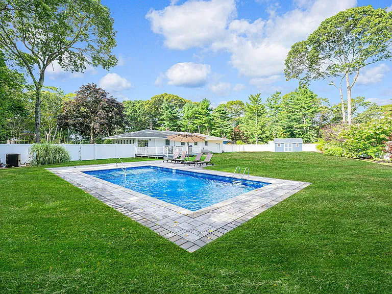 6 Rolling Hill Rd — Photo 24