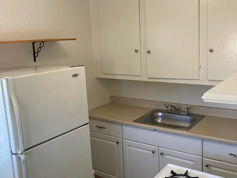 268 Chambers St — Photo 11