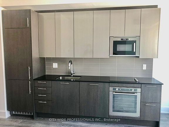 4th image of 403 Church St #1404