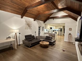 21126 Merridy St #1, Chatsworth, CA 91311