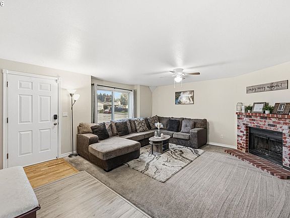 5th image of 4193 SE Wynnwood Dr