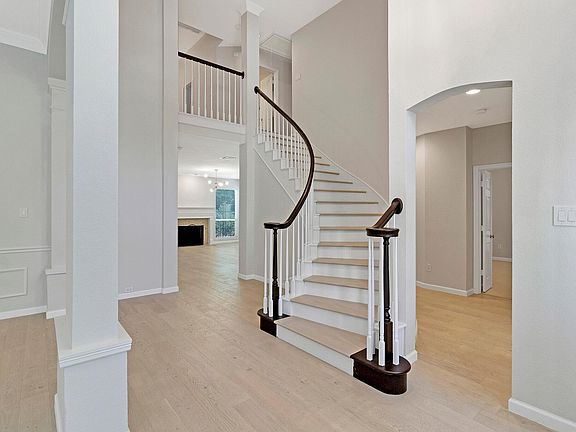 4th image of 2804 Aberdeen Dr