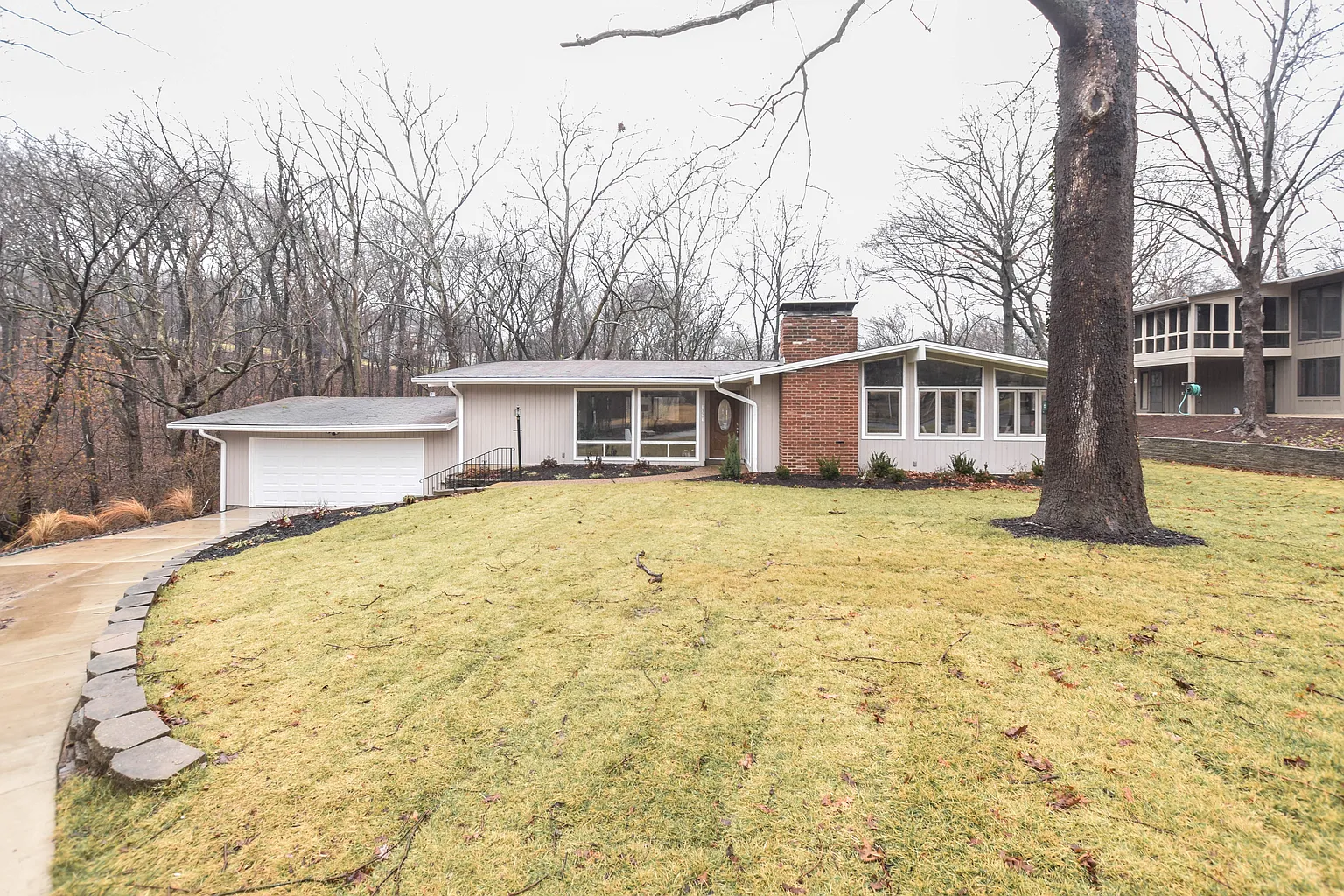 1521 Lark Ave photo 1