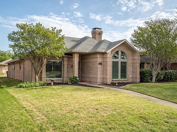 2nd image of 2315 Stone Glen Ln