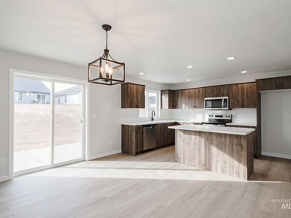 7th image of this home