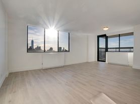 300 Mercer St