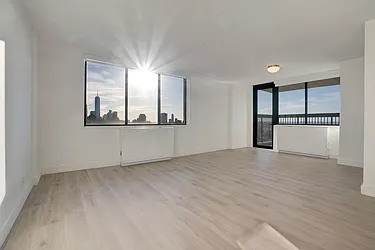 300 Mercer Street, #24J