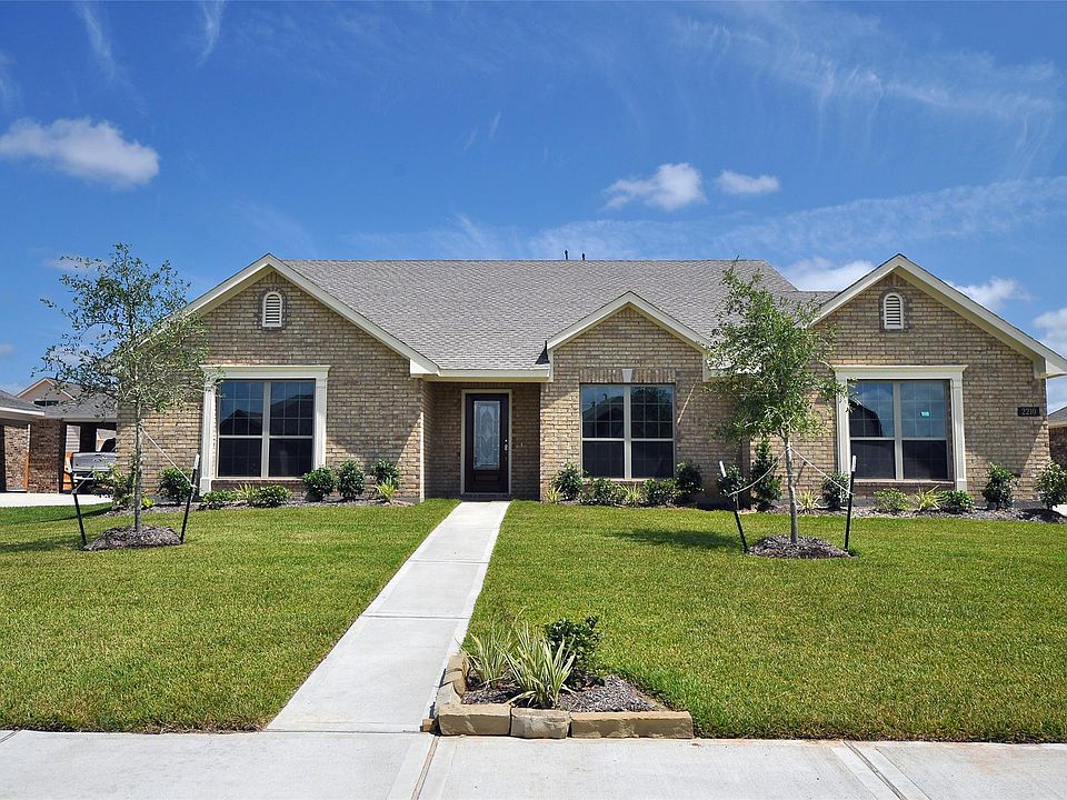 1st image of 2210 Fortuna Dr