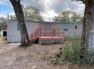 18364 SE 52nd St, Ocklawaha, FL 32179