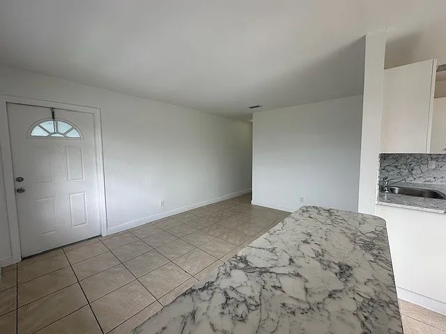 5621 SW 36th Ct — Photo 6